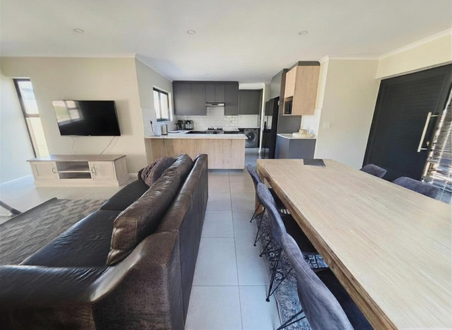 5 Bedroom Property for Sale in Sandown Western Cape